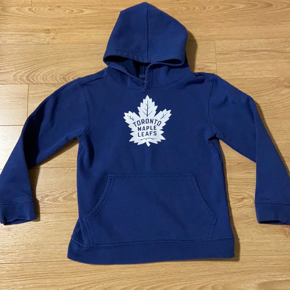 Maple Leafs sweater